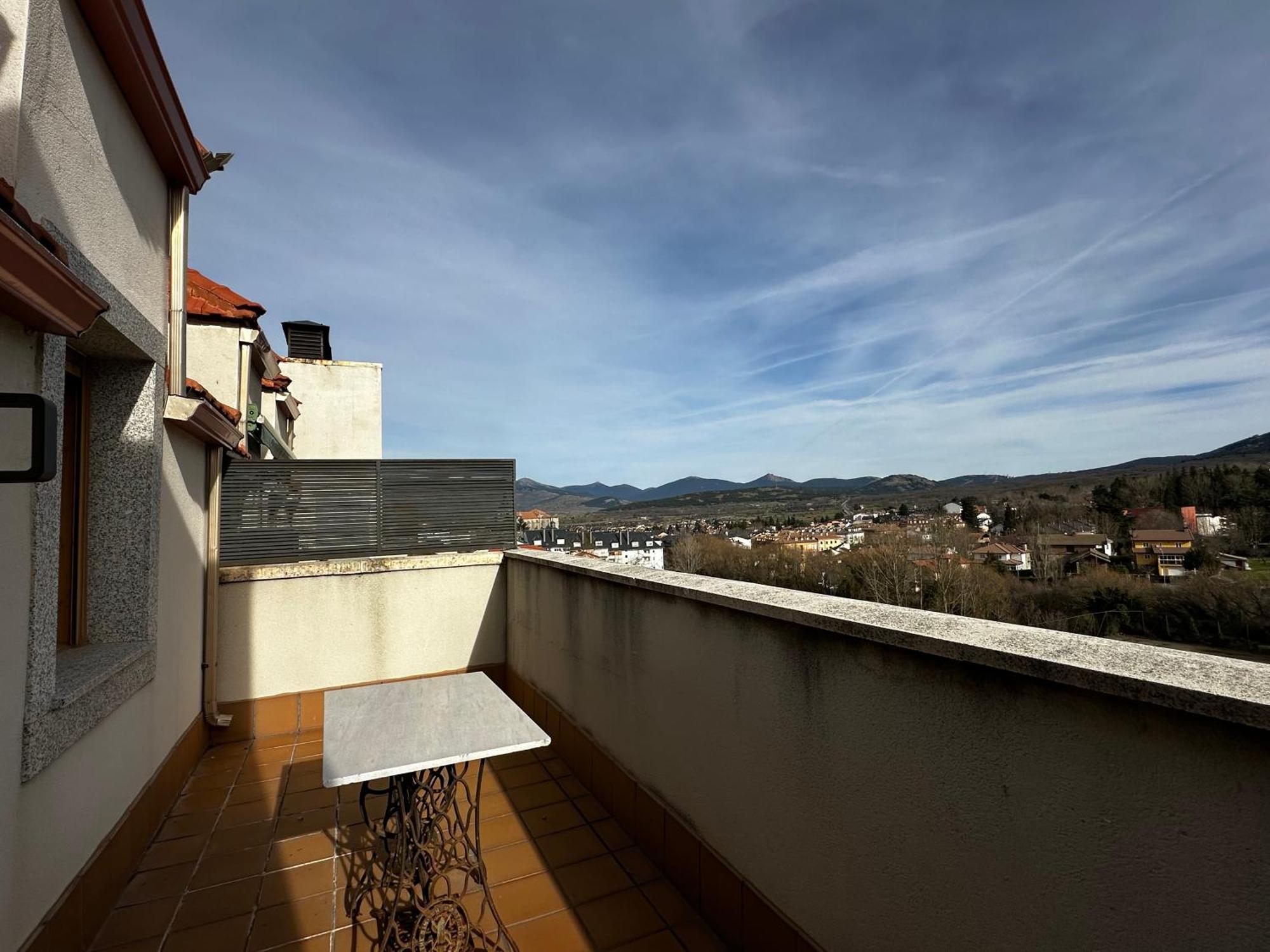 Piso Centrico En El Espinar Apartment Exterior photo